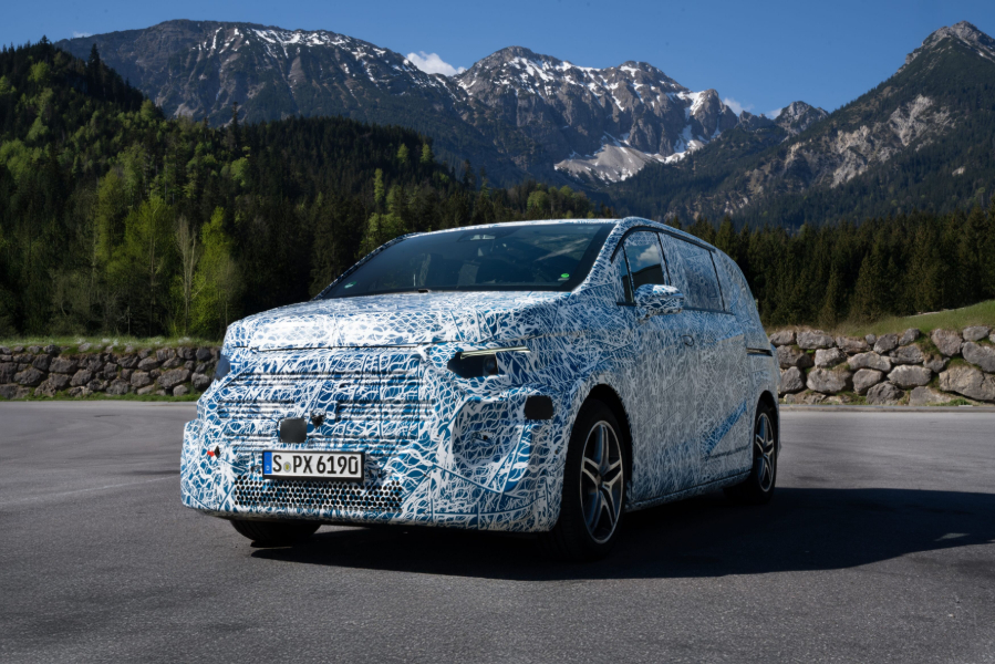 Mercedes-Benz VLE drives to Rome and passes long distance tests with flying colours
