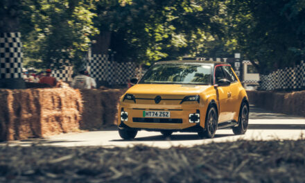 Renault 4, Renault 5 and Renault 5 Turbo 3E wow the sell-out crowds at Goodwood Festival of Speed