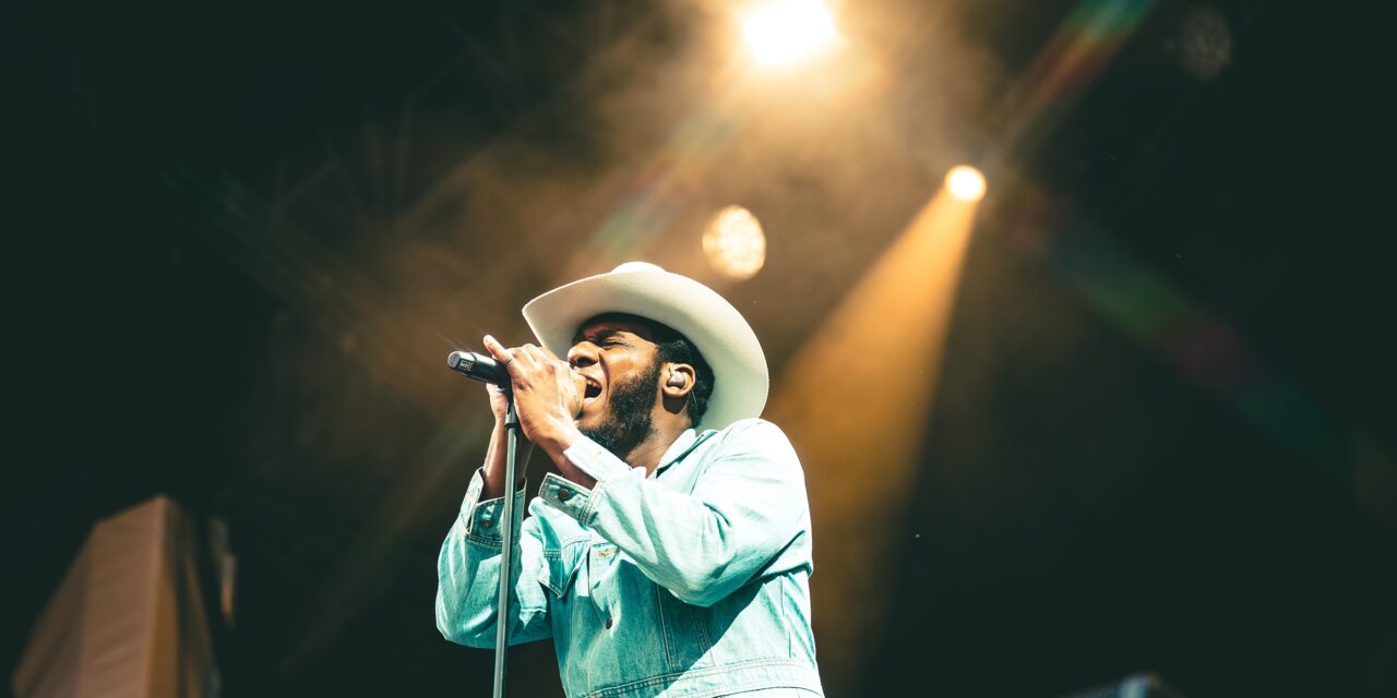 PICTURES – LEON BRIDGES DELIVERS INCREDIBLE SHOW AT THE PIECE HALL, HALIFAX