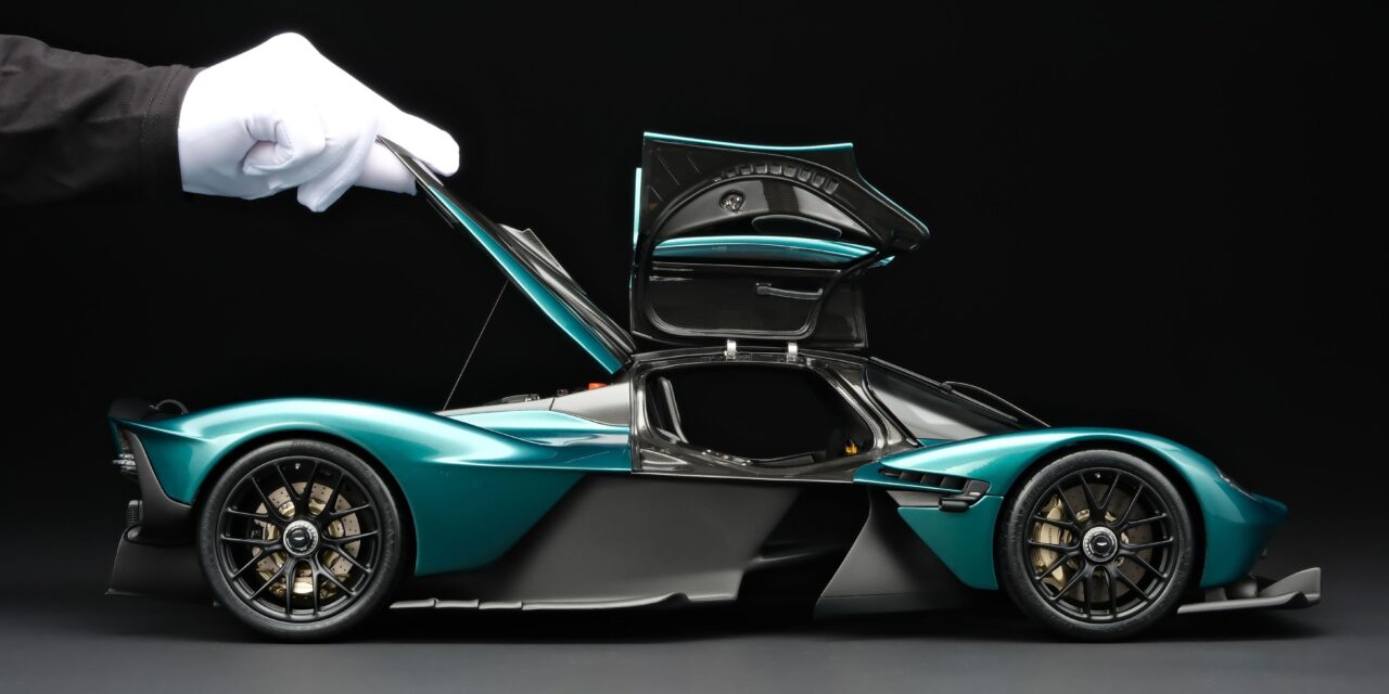 Amalgam Collection perfectly recreates Aston Martin Valkyrie in 1:8 scale