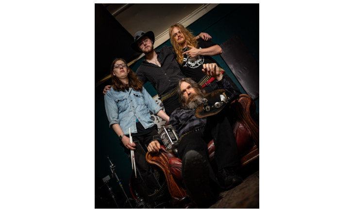 Löser Announce Debut EP  Born Lösers  – A High-Octane Homage to Rock ’n’ Roll