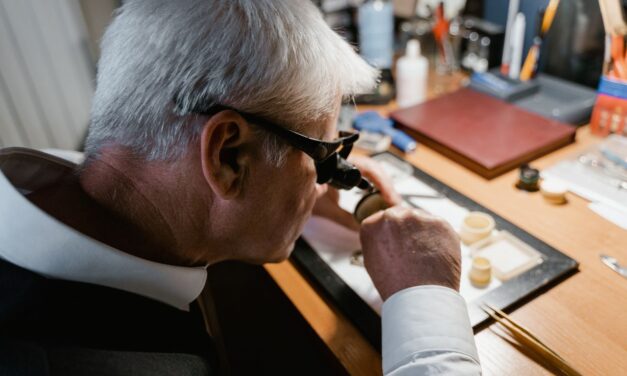 Birmingham’s Jewellery Quarter: Precision Engraving, Trophy Plaques and Awards